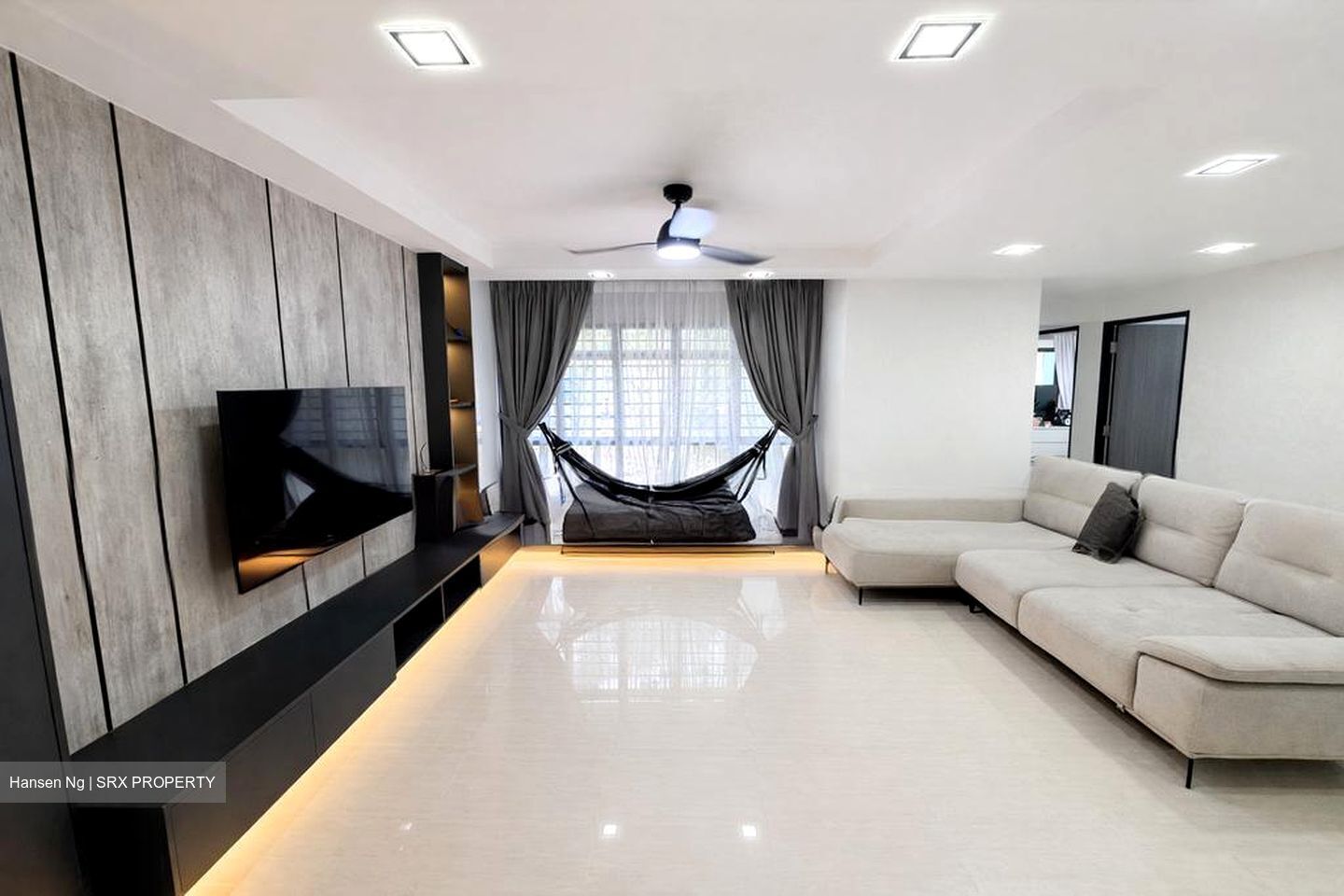 Blk 301B Anchorvale Drive (Sengkang), HDB 5 Rooms #529360241